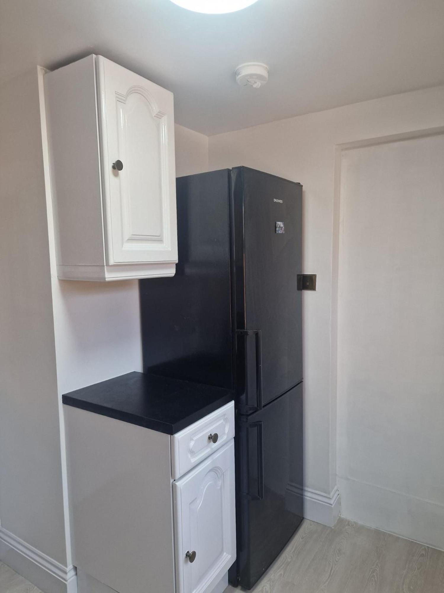 Studio Flat On Straight Road, Harold Hill, Havering Exterior photo